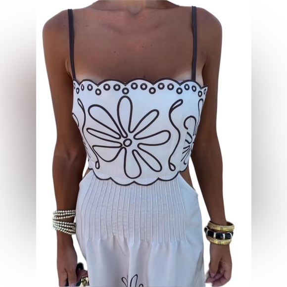 Scalloped Edge Embroidered Maxi Dress - Picture 2 of 4